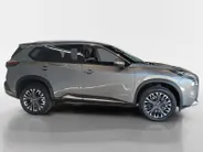 Nissan X-Trail 1.5 e-Power Tekna Plus | Naviagtie| 360grd camera| Pdc voor en achter| Climate controle 3 zones| Stoel-, stuur- en voorruit verwarming| Lederen bekleding| 19inch Wielen| Stoel geheugen|