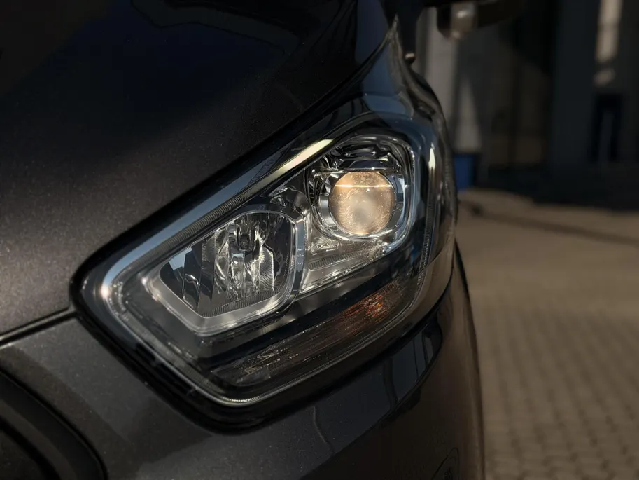 Ford Transit Custom 280 2.0 TDCI L1H1 Limited DUBBELE ZIJSCHUIFDEUR I TREKHAAK I BI-XENON KOPLAMPEN I WINTER PACK I APPLE CARPLAY / ANDROID AUTO I