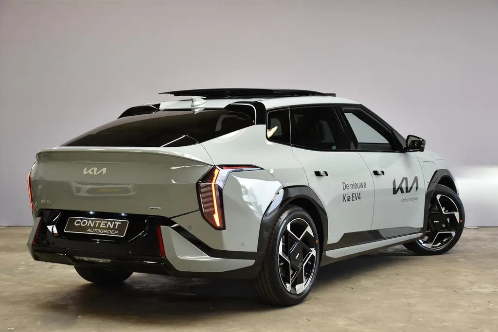 Kia EV4 FASTBACK 81,4 kWh 204PK GT-PlusLine NIEUW