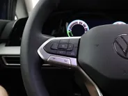 Volkswagen Golf Life Edition 1.5 eHybrid 204 PK 6 versn. DSG · Achteruitrijcamera · Draadloze telefoonlader · Comfort pakket ·