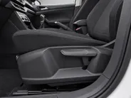 Volkswagen T-Cross 1.0 TSI 95pk Life · Apple/Android Car Play · Trekhaak · P-Sensoren · Airco · 16'Velgen ·