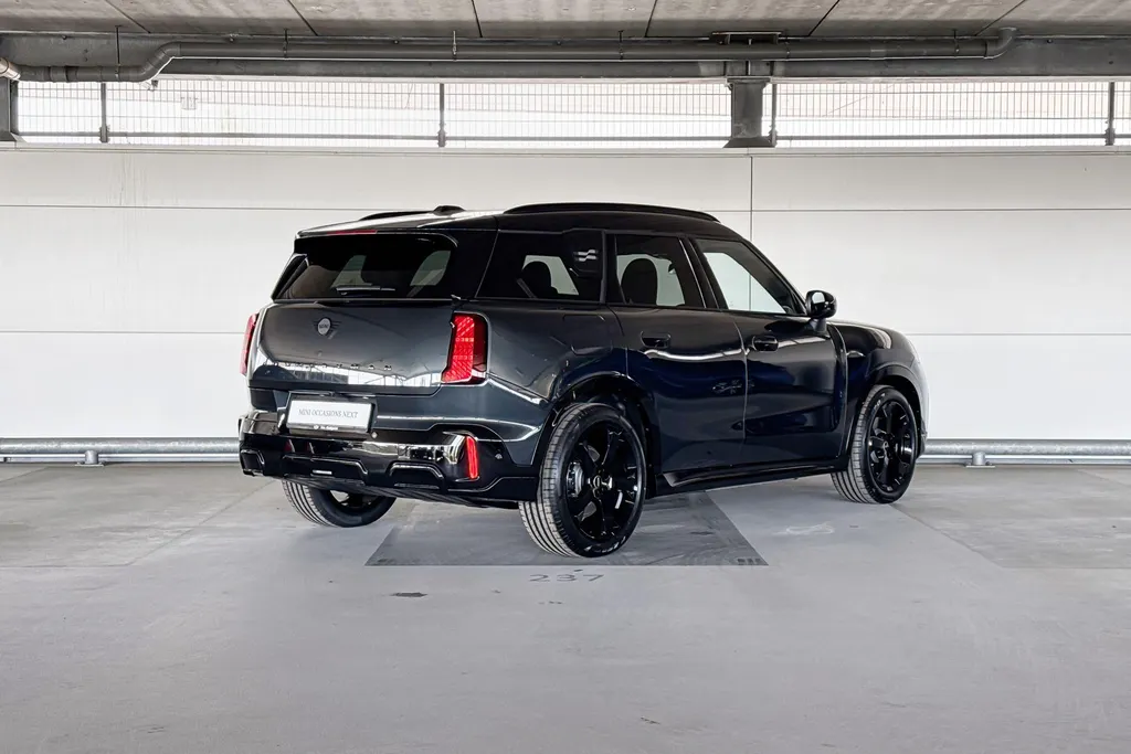 MINI Countryman Electric E John Cooper Works M 66.5 kWh