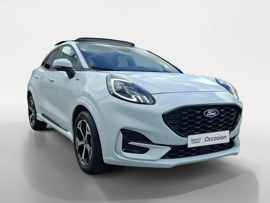 Ford Puma ST-Line | Stoel- stuur en voorruitverwarming | Trekhaak | Kantel / schuifdak | Adaptieve led koplampen | All weather banden