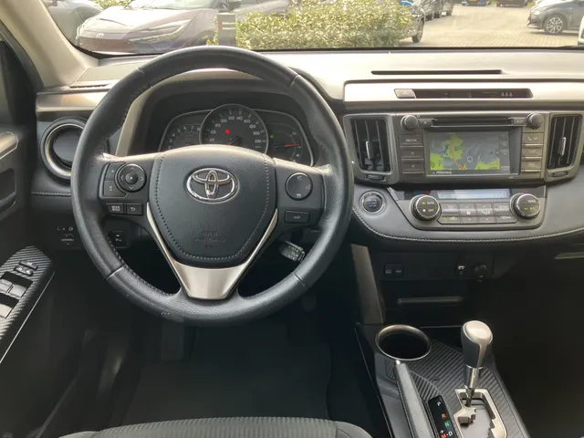 Toyota RAV4 2.0 Style 4WD | Trekhaak 1500kg | Navi |