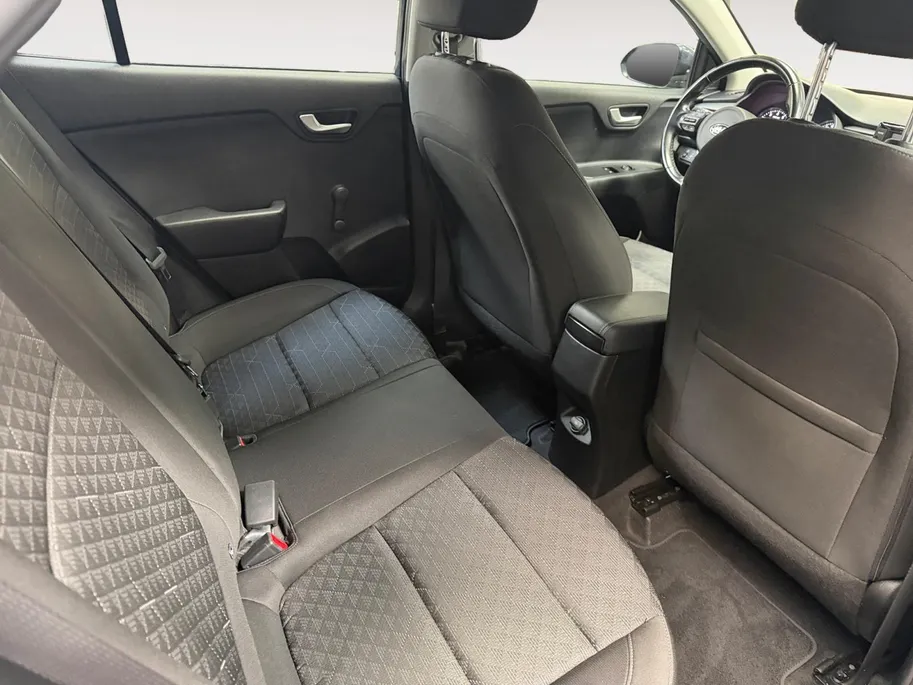 Kia Rio 1.0 TGDI DynamicLine Dealer onderhouden | Navigatie | Achteruitrijcamera | Trekhaak | Airco |