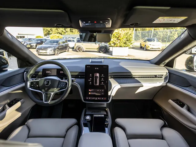 Volvo EX90 Single Motor Core 7p. 104 kWh | Panoramadak | Nieuwstaat | SOH 95% |