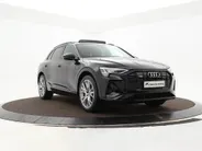 Audi e-tron 55 quattro 408pk S edition · SOH 94,8% · Panoramadak · Luchtvering · 360 Camera · Apple/Android Car Play · Stoelverwarming · 21'' Inch ·