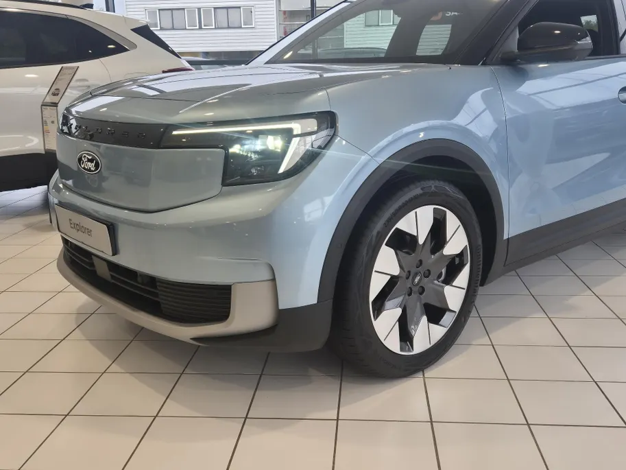 Ford Explorer Premium Extended Range RWD 77 kWh