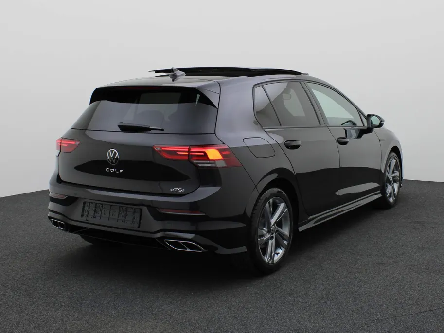 Volkswagen Golf 1.5eTSI/130PK DSG R-Line · Panoramadak · Apple/Android Car Play · Stoel & Stuurverwarming · Navigatie