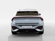 Kia EV6 GT-Line 84 kWh Panoramisch schuif-/kanteldak | Verwarmbare en geventileerde stoelen | V2L | Meridian Premium Sound System | 360 camera | Metallic lak | Fabrieksgarantie t/m 11-04-2033 + 3x 1 jaar* | NAP