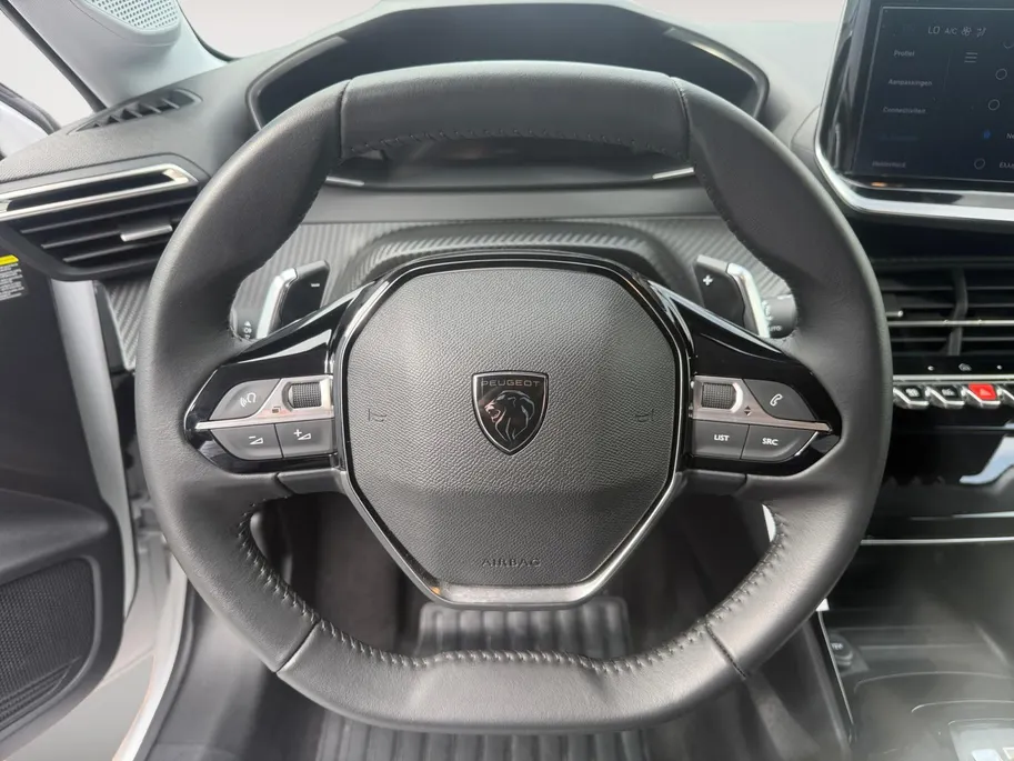 Peugeot 208 1.2 Hybrid 110 e-DCS6 Allure | Automaat | Parkeersensoren | Apple Carplay & Android Auto | Cruise Control | Bluetooth | 12 Maanden BOVAG Garantie