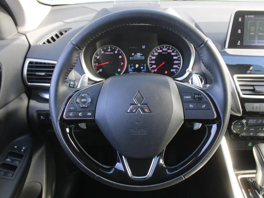 Mitsubishi Eclipse Cross 1.5 DI-T First Edition | Trekhaak | 18' LM | HUD | 360 Camera | Dodehoek detectie | Navi | Stoelverwarming | Dealeronderhouden | 1e eigenaar |