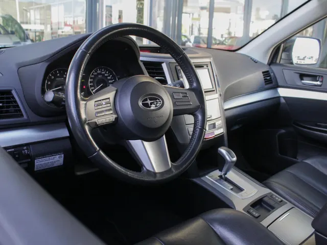 Subaru Outback 2.5i Luxury | Cruise | Clima | Leder | Trekhaak