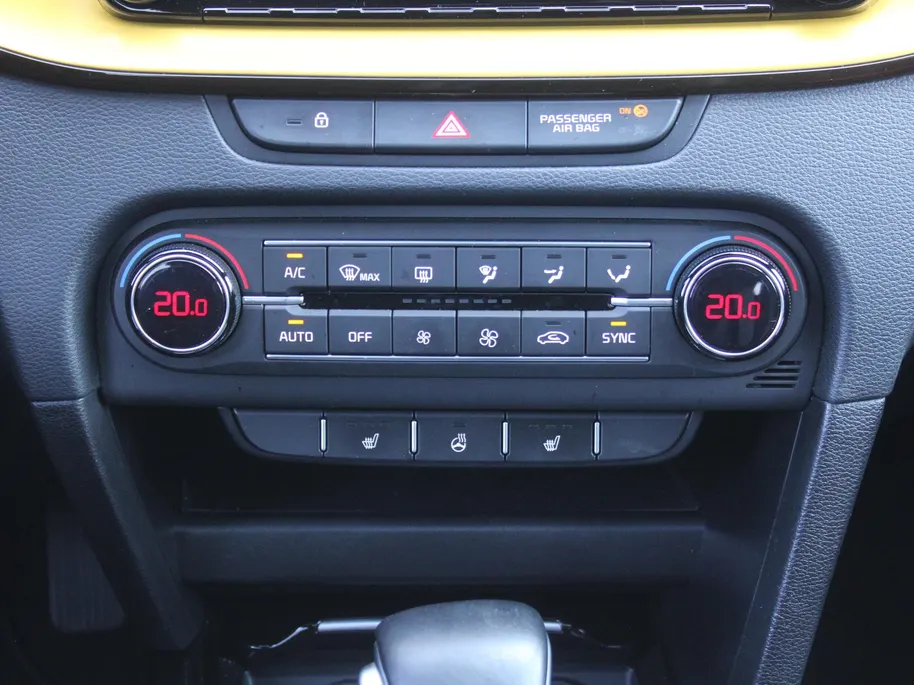 Kia XCeed 1.4 T-GDi DCT7 DynamicPlusLine | Trekhaak | Design Pack | Schuifdak | Camera | 18' LM | Navi | LED | Adap. Cruise | Clima | Automaat |