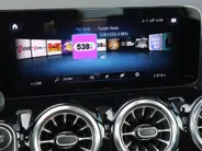 Mercedes-Benz EQA 250 Business Solution Luxury 67 kWh l Keyless l Achteruitrijcamera l Stoelverwarming l Ambiente lichtpakket