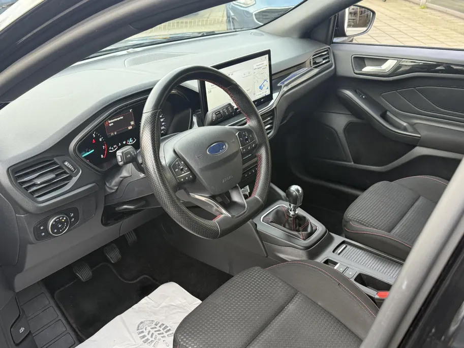 Ford Focus Wagon 1.0 EcoBoost Hybrid ST Line