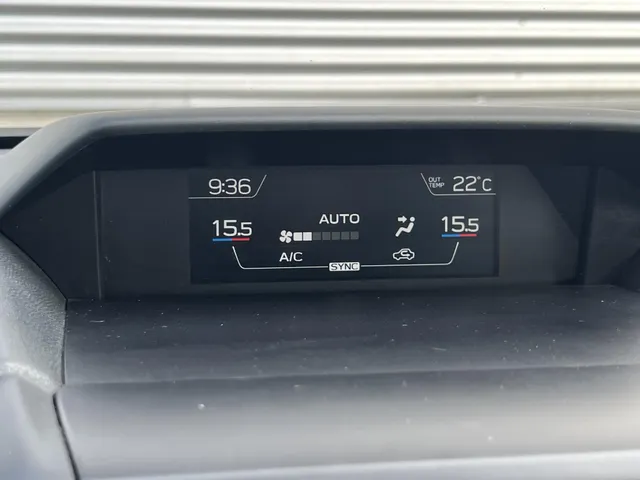 Subaru XV 2.0i e-BOXER Premium Automaat | Apple Carplay & Android Auto | Elek. Schuif/Kantel Dak | Climate Control | Lichtmetalen Velgen