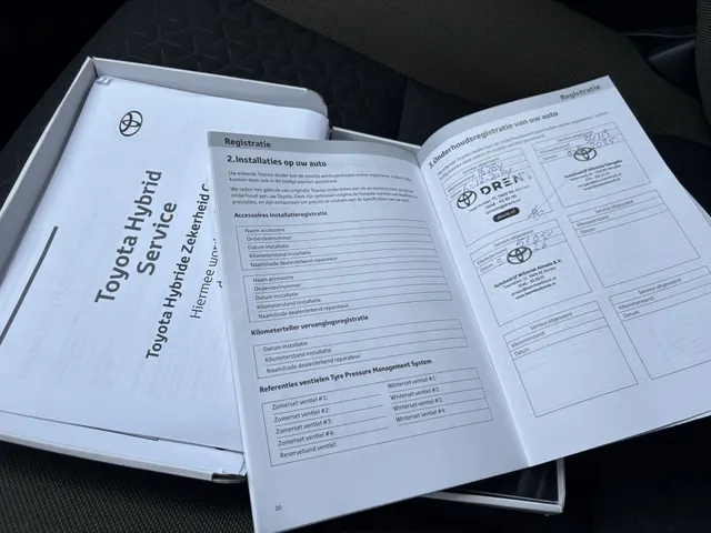 Toyota Yaris Cross 1.5 Hybrid Explore | Stoelverwarming | Parkeersensoren