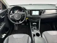 Kia Niro 1.6 GDi Hybrid DynamicLine | Trekhaak Vast + 13-Polige Stekker | All-Seasonbanden | Apple Carplay / Android Auto | Navigatiesysteem | Parkeersensoren + Camera Achter | Cruise Control | Rijstrooksensor + Correctie