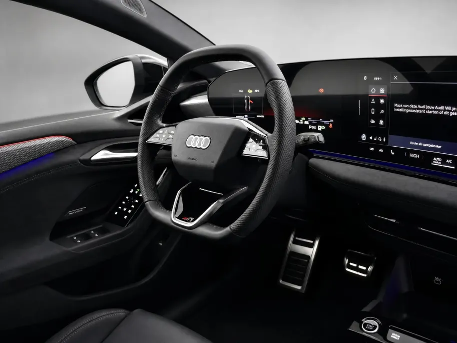 Audi A6 e-tron S edition 83 kWh 286 PK · Tech Pro · 21' LM Velgen · Bang & Olufsen Sound · Panorama-glasdak · Privacy glas · Head up display · Luchtvering · Servosluiting