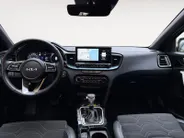 Kia Ceed Sportswagon 1.0 T-GDi MHEV Design Edition Automaat |  Cruise control Adaptief  | Camera| Stoelverwarming | Carplay & Android Auto | Fabrieksgarantie t/m 15-3-2032 +3x 1 jaar* | NAP