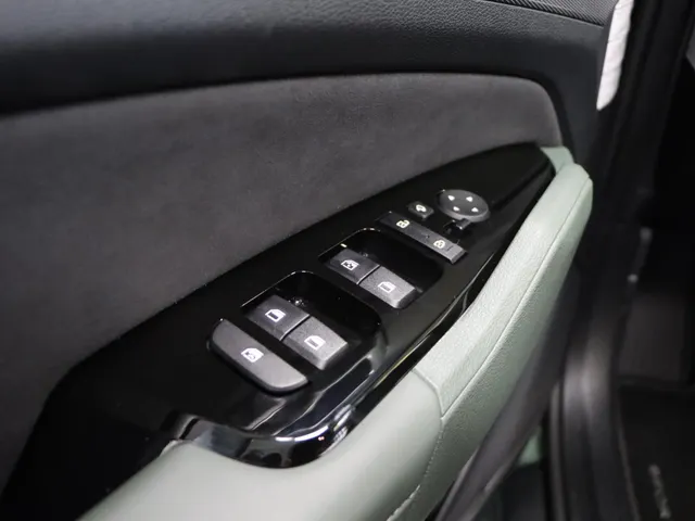 Kia Sportage 1.6 T-GDi Plug-in Hybrid AWD Dark Edition