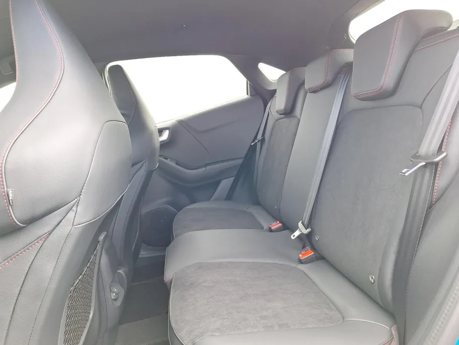 Ford Puma 1.0 EcoBoost Hybrid ST | Performance Pack | 19' Performance Velgen | Ford Performance Sportstoelen | 360Camera | Adaptive Cruisecontrol | Matrix Ledkoplampen | El. Achterklep | Dodehoekdetectie |