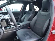 Mercedes-Benz A-Klasse 180 Business Solution AMG l Panorama dak l Keyless l AMG Line l
