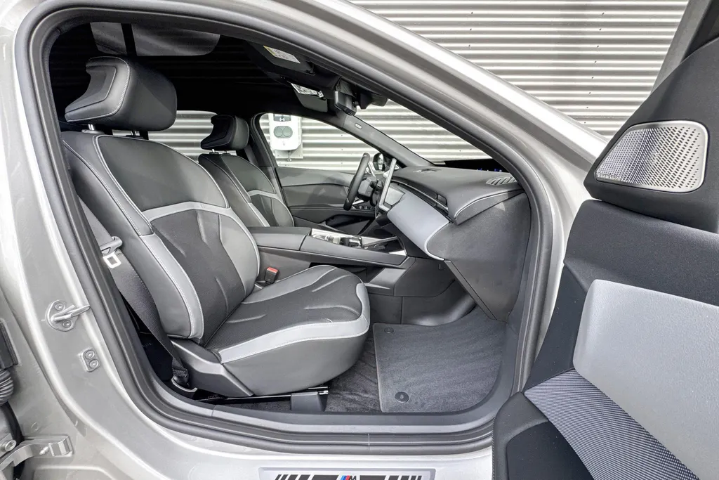BMW i3 Sedan 50 xDrive First Edition 113.4 kWh