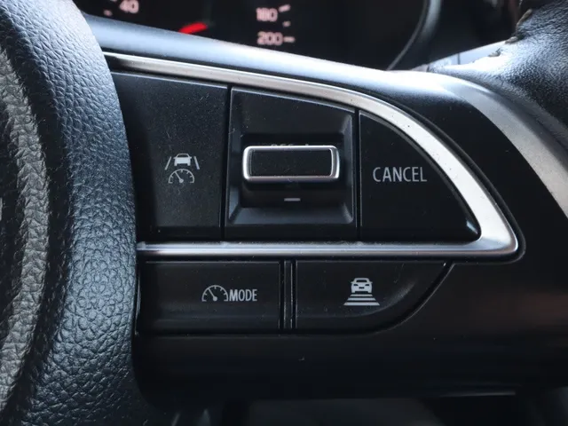 Suzuki Swift 1.2 Select Hybrid AdaptiveCruise | Carplay