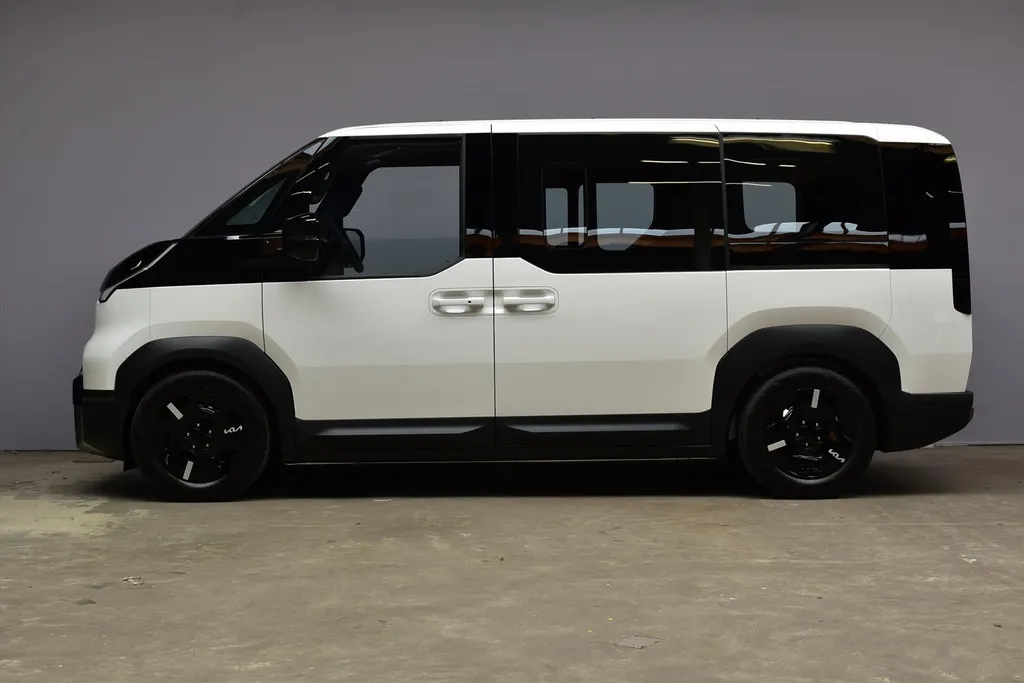 Kia PV5 Passenger 71,2 kWh Plus NIEUW