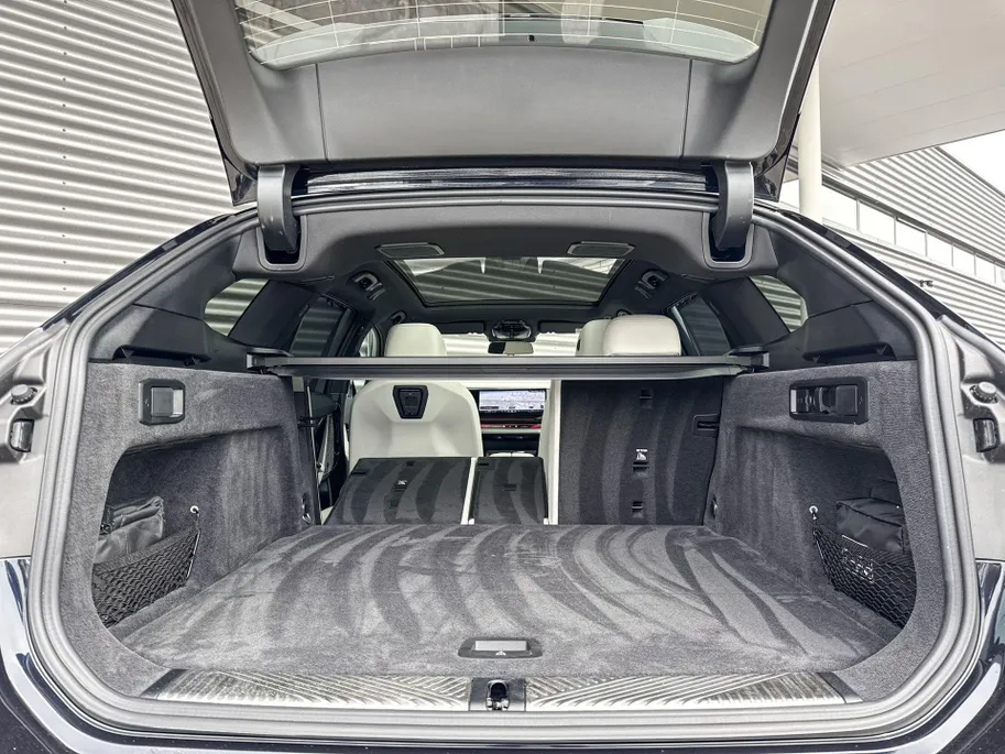 BMW 5 Serie Touring 550e xDrive