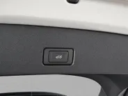 Audi Q4 e-tron 45 quattro S Edition 82 kWh/285pk · Trekhaak · Apple/Android Car Play · Sonos · Camera · 21'' · Adaptive Cruise Control · Stoelverwarming ·