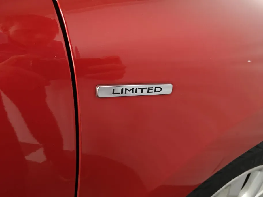 Renault Clio 0.9 TCe Limited NAVI AIRCO CAMERA CRUISE CONTROLE LM VELGEN 5 DEURS PAS 24000KM DEALER ONDERHOUDEN ORGINEEL NEDERLANDSE AUTO 12 MAANDEN GARANTIE