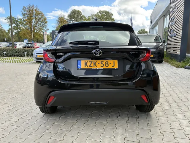 Toyota Yaris 1.5 Hybrid 115 Comfort | incl. 3500 euro demo korting
