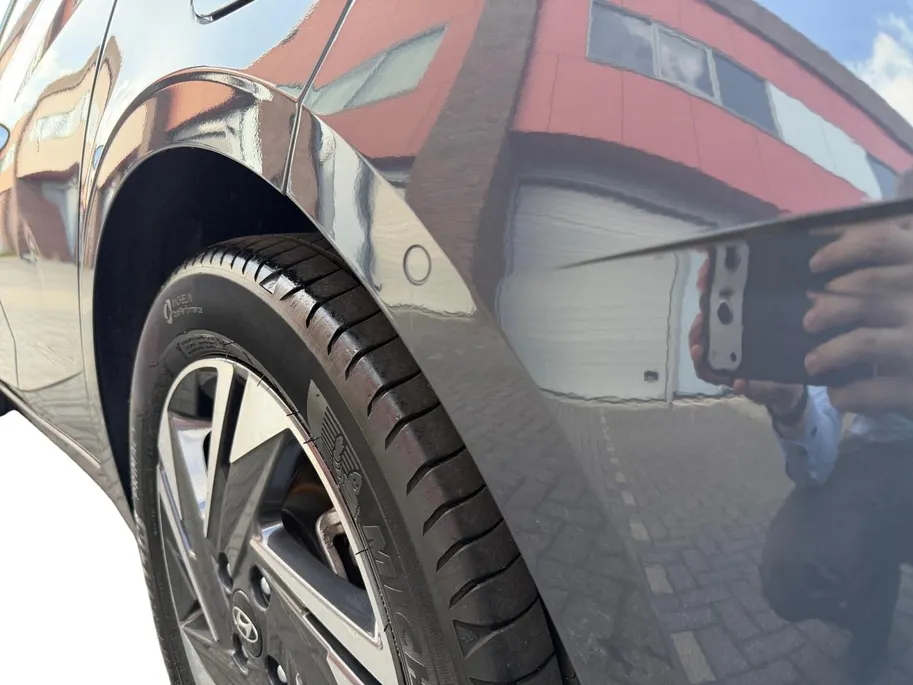 Hyundai i20 1.0 T-GDI Premium | Climate Controle| Lichtmetalen velgen| Metallic lak| Navigatie| Stoel verwarming| Stuur verwarming| Camera| Parkeer sensoren