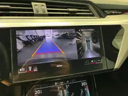 Audi e-tron 55 Quattro 408pk S Edition 95 kWh · SOH 95,8% · Panoramadak · Luchtvering · 360 Camera · Elek. Voorstoelen · Elek. Achterklep · Stoel-& Stuurverwarming · 21'' Inch ·