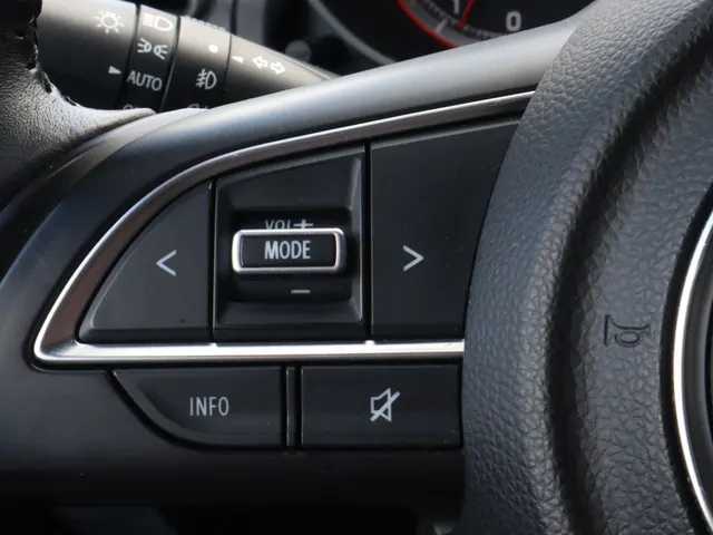 Suzuki Swift 1.0 BoosterJet Select Carplay | Camera
