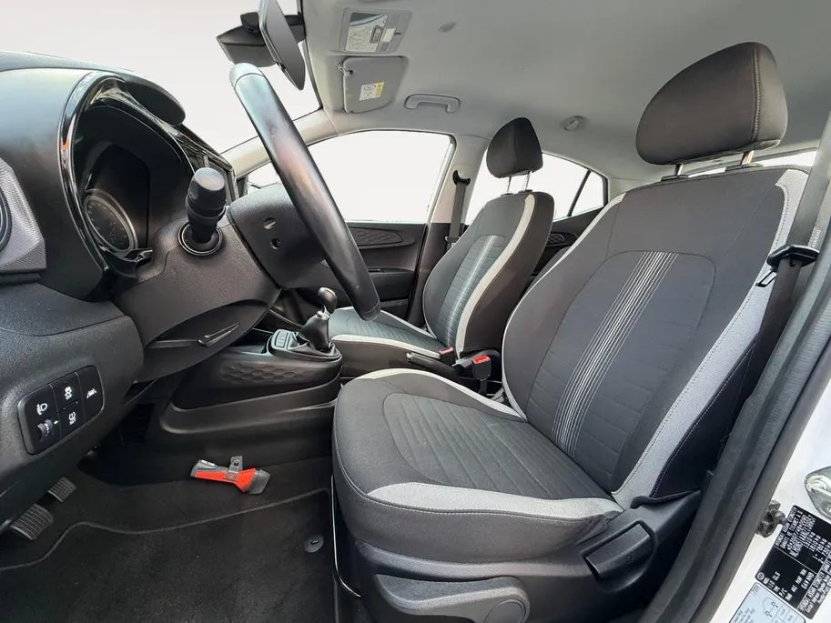 Hyundai i10 1.0 Comfort Smart | All-season banden | Navigatie | Achteruitrijcamera | Airco | Apple Carplay/ Android auto |