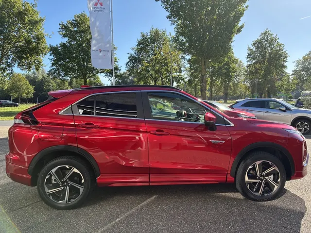 Mitsubishi Eclipse Cross 2.4i PHEV Executive | AdaptiveCruise | Standkachel | Navigatie VERKOCHT