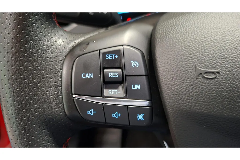 Ford Focus Wagon 1.0 EcoBoost 125PK Hybrid ST Line Business | Winter Pack | Achteruitrij camera | NL Auto |