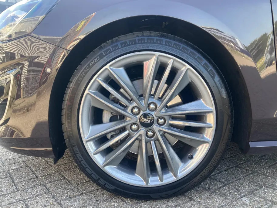 Ford Focus 1.0 EcoBoost 125 pk Vignale Wagon Panoramadak - Design Pack - Winter Pack - Lederen bekleding