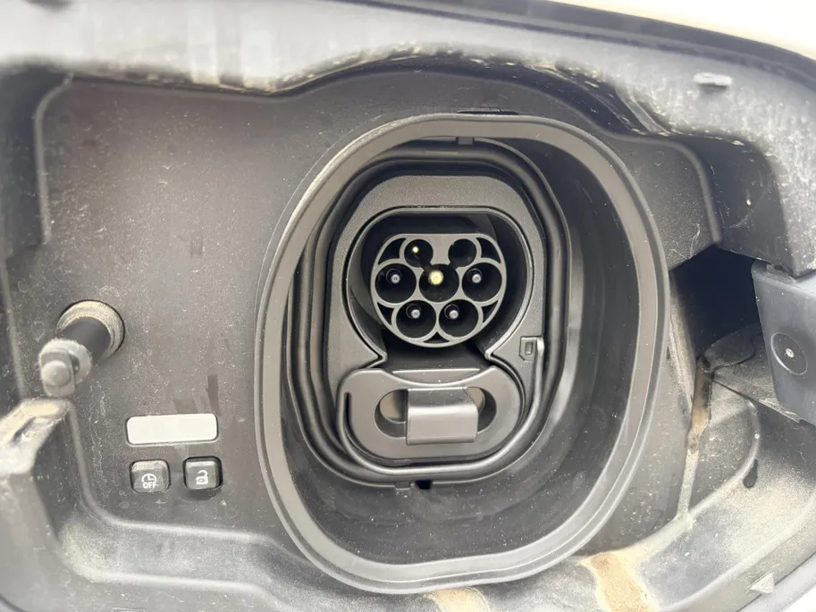 Renault Master E-Tech T35 L2H2 Advance Long Range 87 kWh Automaat | NIEUWE AUTO - DIRECT LEVERBAAR! | Camera | Climate Control | Cruise Control | Apple CarPlay/Android Auto | Full LED | Licht & Regen Sensor | Parkeersensoren |