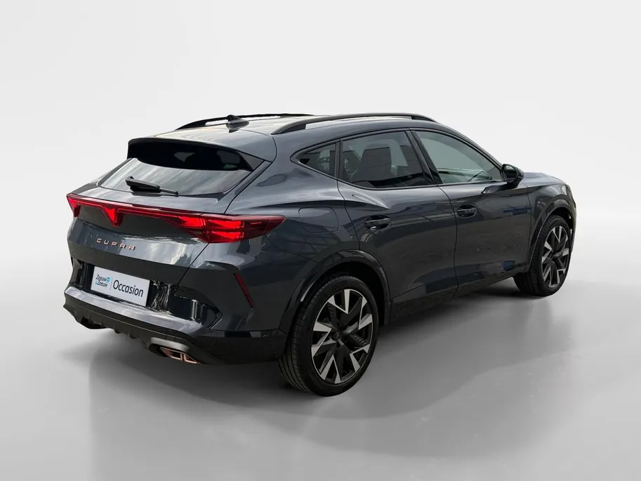 CUPRA Formentor 1.5 TSI e-Hybrid Business | Panoramadak | Stuur verwarming etc! | Trekhaak | Super compleet en helemaal nieuw!