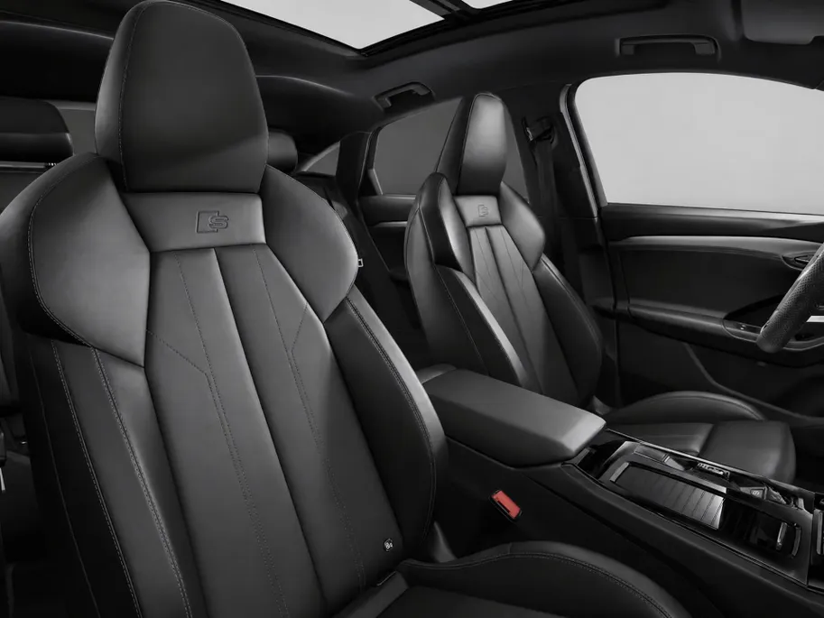 Audi Q6 e-tron Sportback S edition performance 100 kWh 306 PK · Adaptieve luchtvering · Tech pro · Glazen panoramadak
