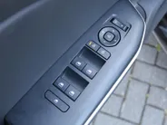 Kia K4 1.0 T-GDi MHEV GT-Line Launch Edition (pano) | Stuur-/stoelverwarming | Camera | LED | 17' LM | Elek. stoel | Draadloze telefoonlader |