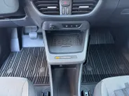 Ford E-Transit Cour. Limited 44 kWh | 1e eigenaar | Automaat | Trekhaak | Adapt. Cruise control | BLIS | Winter pack | Parkeersensoren voor en achter | Achteruitrijcamera | Navigatie | Apple carplay & Android auto | Fabrieksgarantie |
