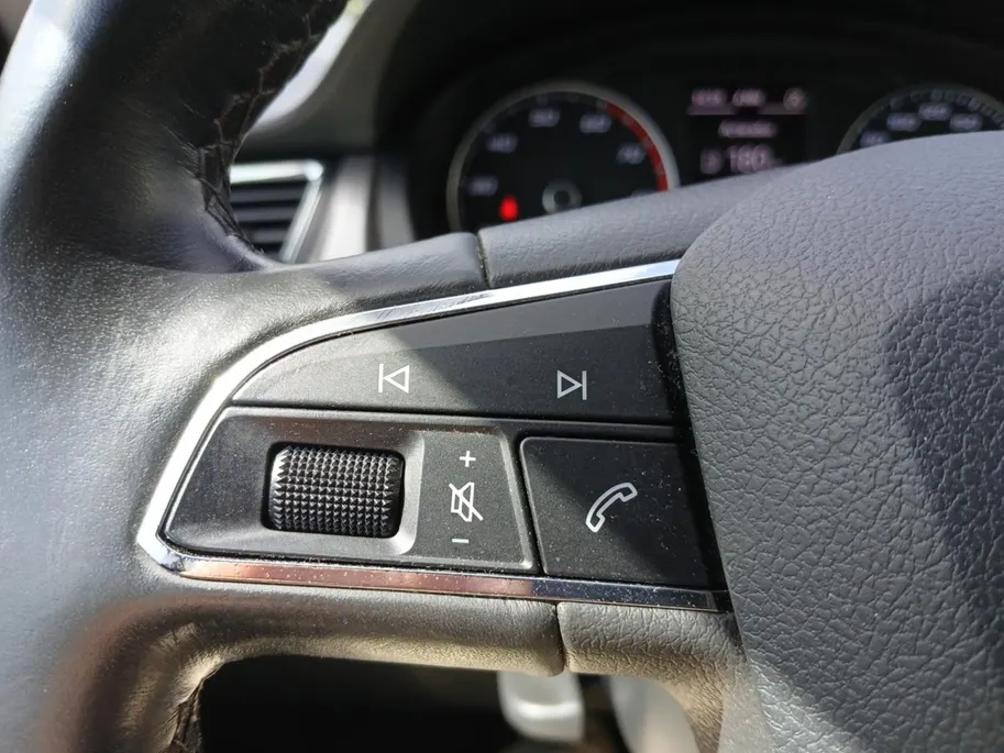 SEAT Toledo 1.2 TSI Style Connect | Climate | Cruise | Trekhaak | Hatchback! | Navigatie | Sensoren |