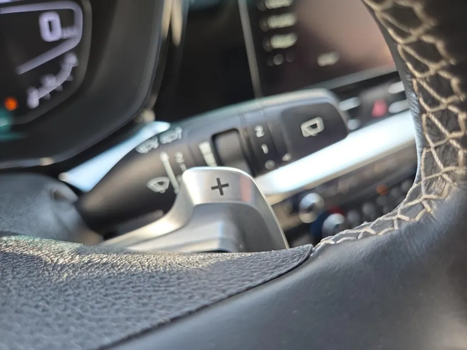 Kia Niro 1.6i Hybrid ExecutiveLine | Automaat | 1e Eigenaar | Dealer onderhouden | JBL | Schuif-/kanteldak | Cruise Control Adaptief | Leder | Stoelverwarming en verkoling | LM Velgen | Carplay | Camera | FabriekGarantie tot 2032