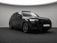 Audi Q7 55 TFSI e quattro Pro Line S 394 PK ·Leder bekleding · Assistentie. plus, remote park · Head-Up display · Glazen panorama dak · Bang & Olufsen